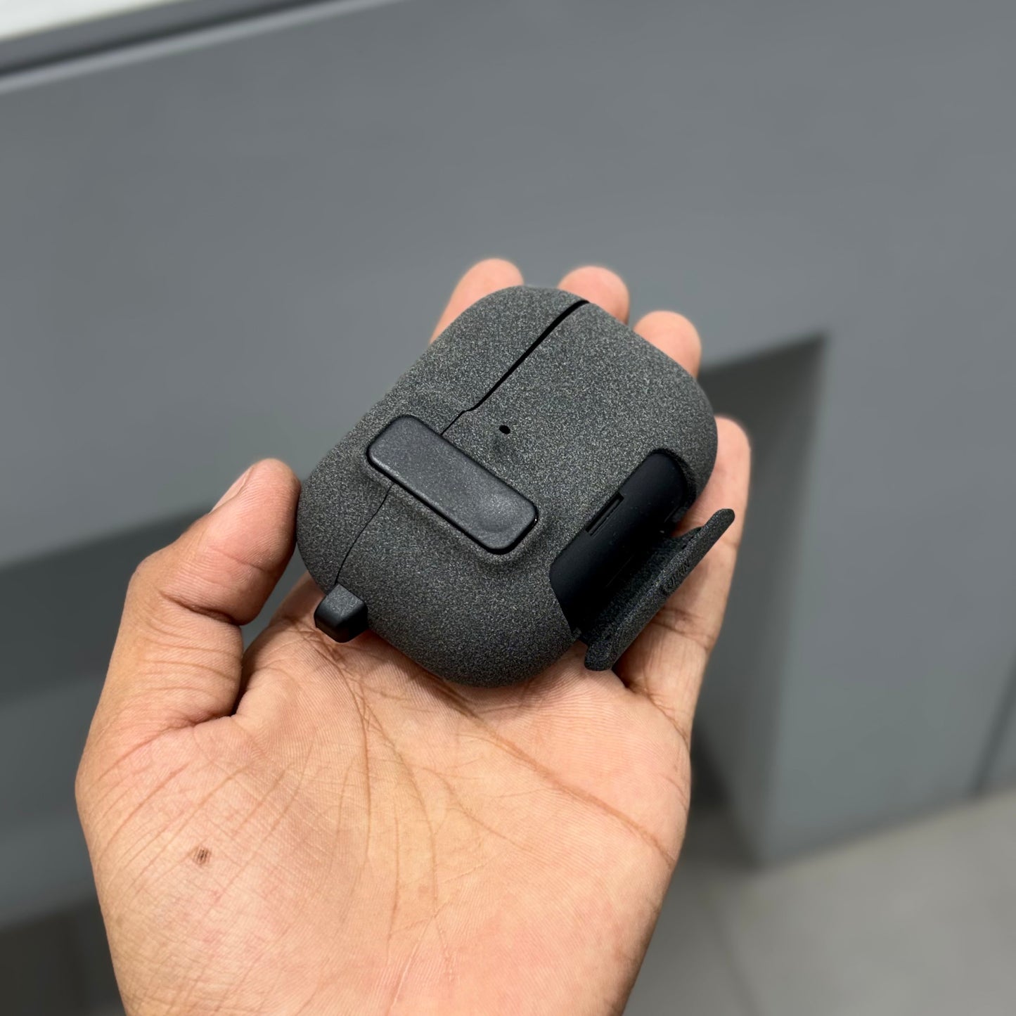 SANDLON AIRPODS CASE - BLACK ( No. 2481 )