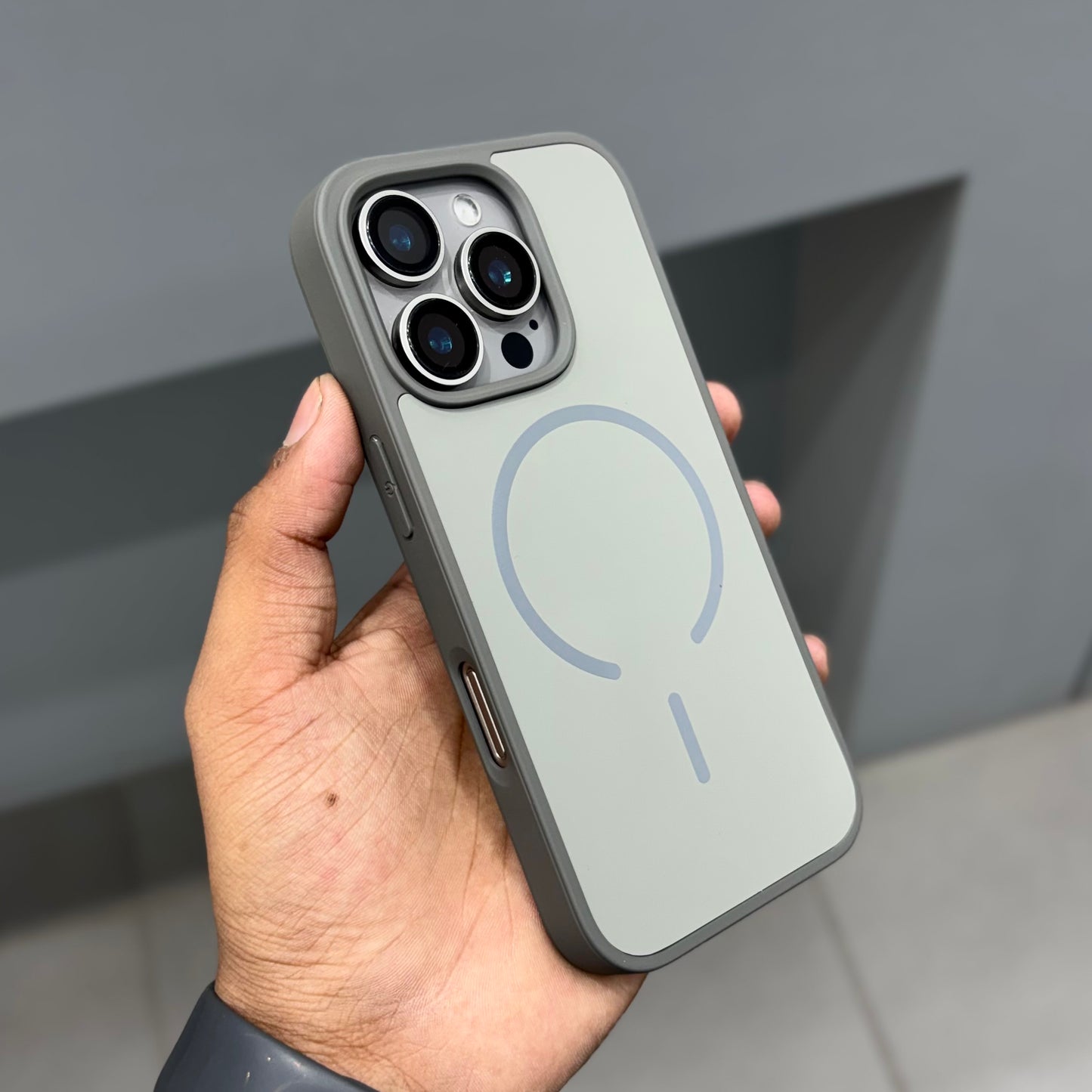 HAMURU SKIN FEELCASE MAGSAFE - GREY ( No. 2378 )