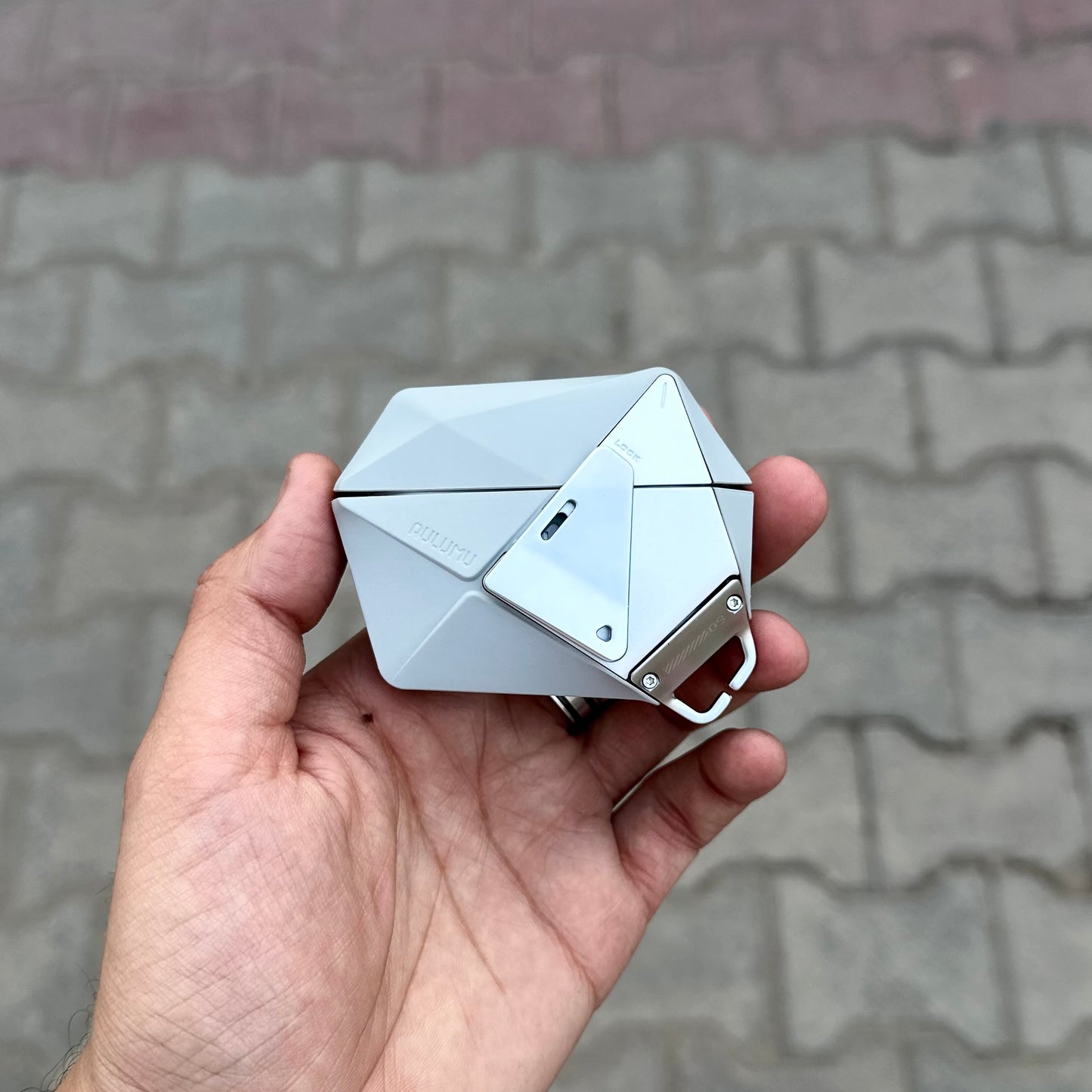 Aulumu A 09 Airpods Case ( No. 1672 )