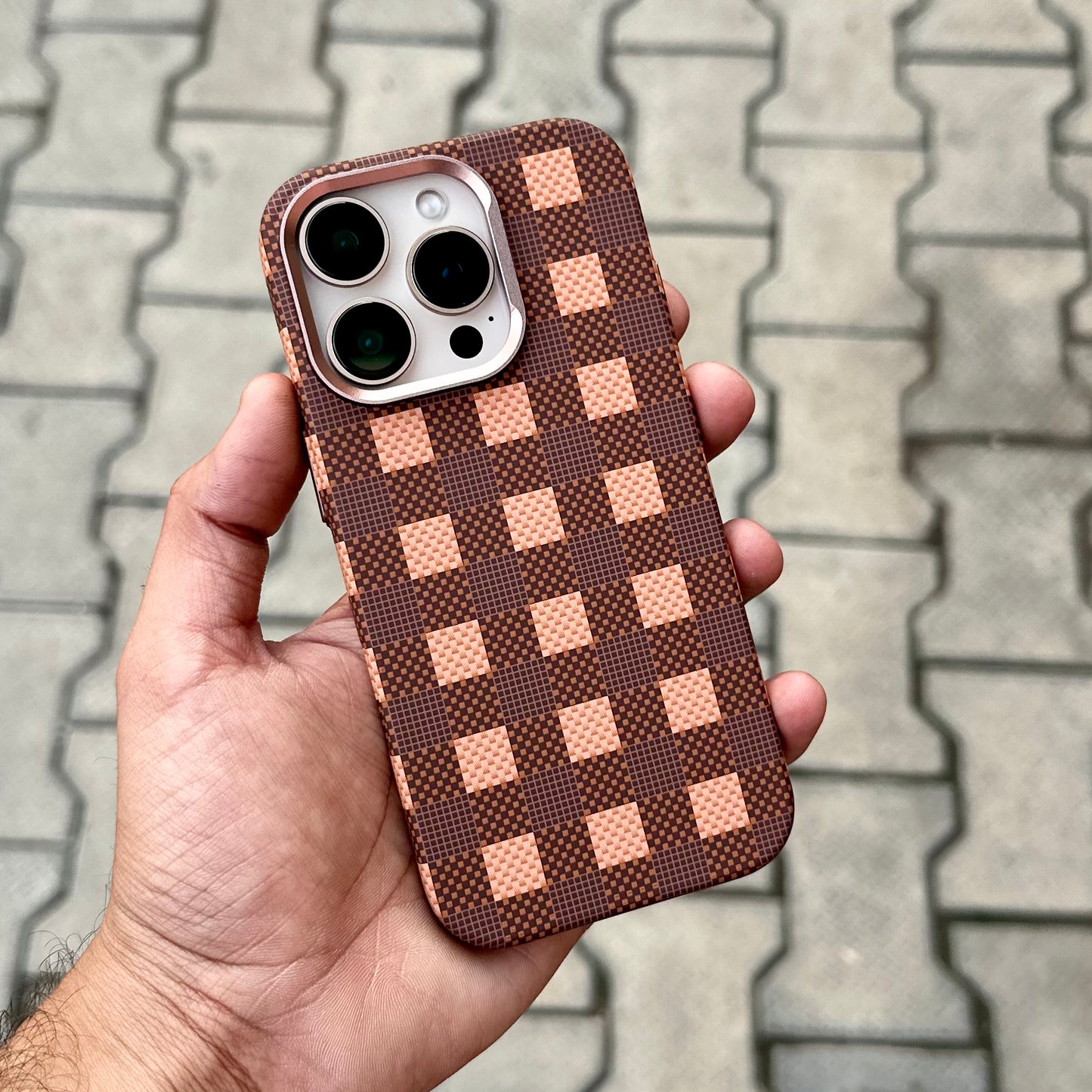 Luxo Brown Check 11.0 Case With Magsafe ( No. 1897 )