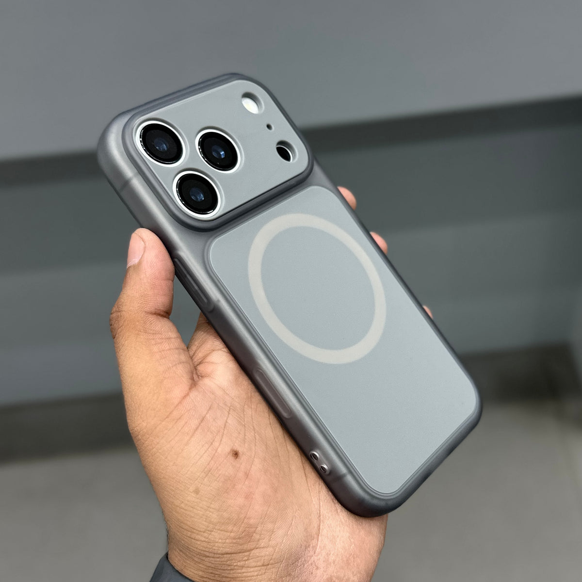 DREAMS CLOUD MAGSAFE CASE - GREY ( No. 4098 )