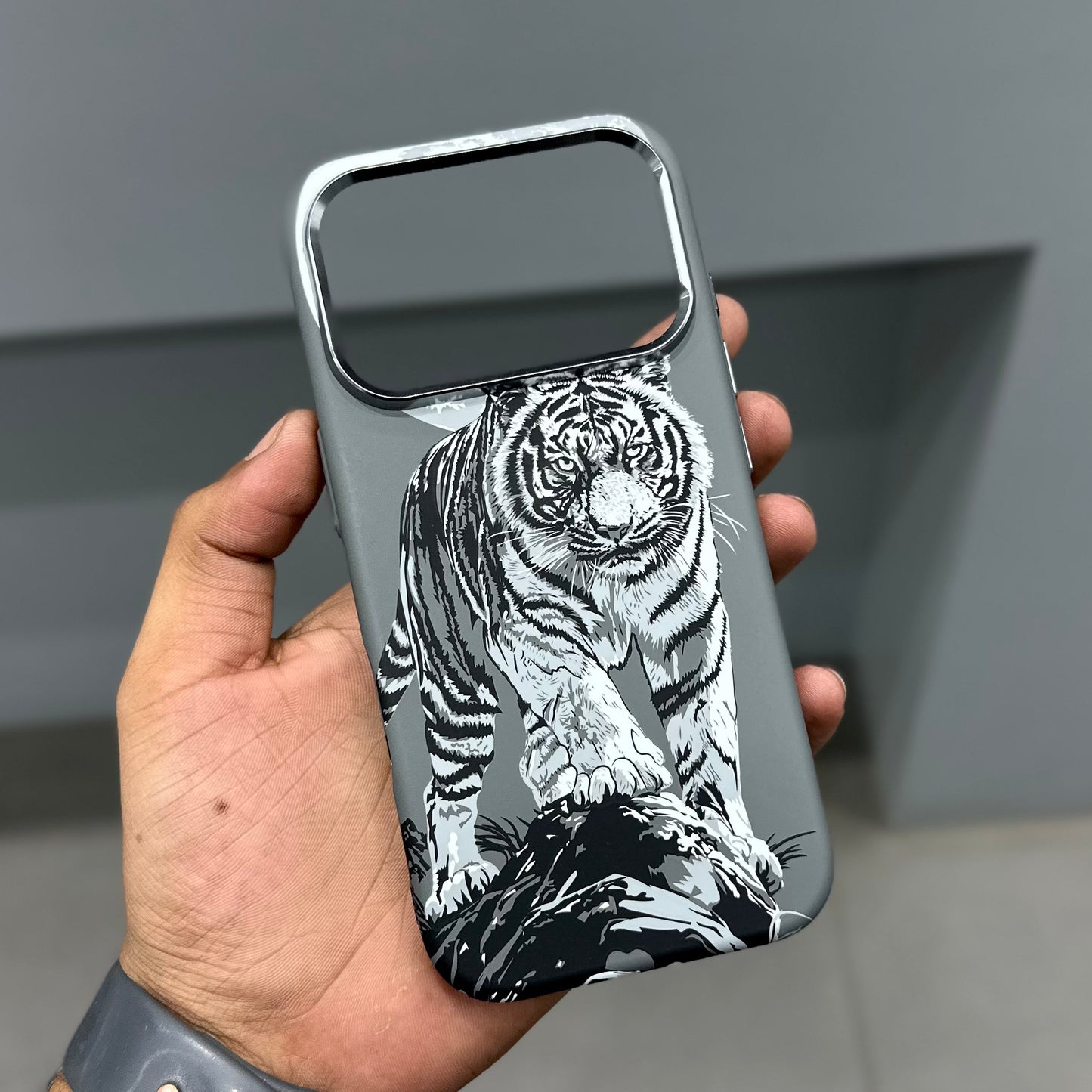 LUXO MAGSAFE CASE - TIGER CLAW CASE ( No. 3596 )
