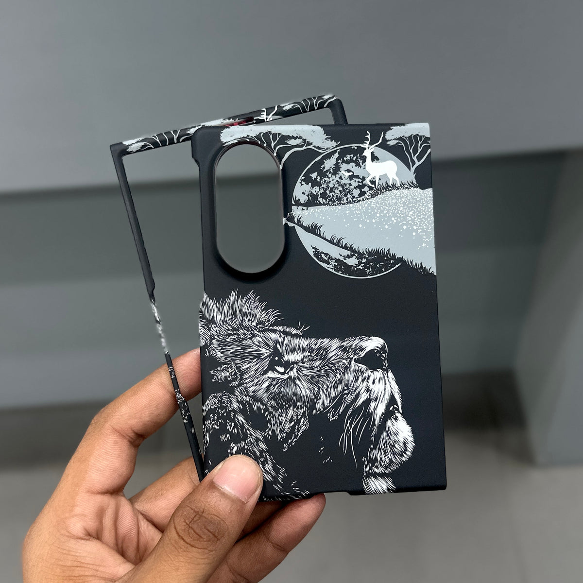 LUXO LION BLACK FOLD SERIES CASE ( No. 3992 )