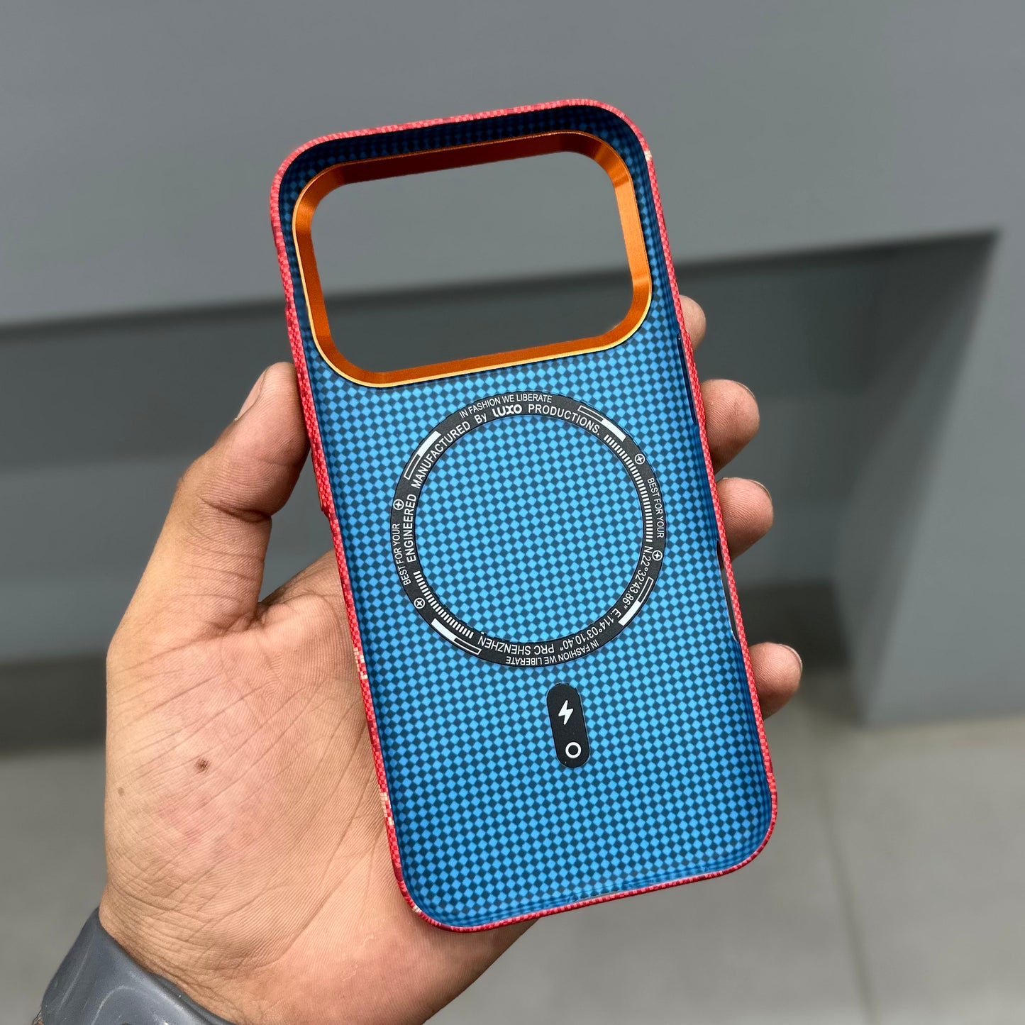 LUXO MAGSAFE CASE - TITAN TEXTURE CASE ( No. 3592 )