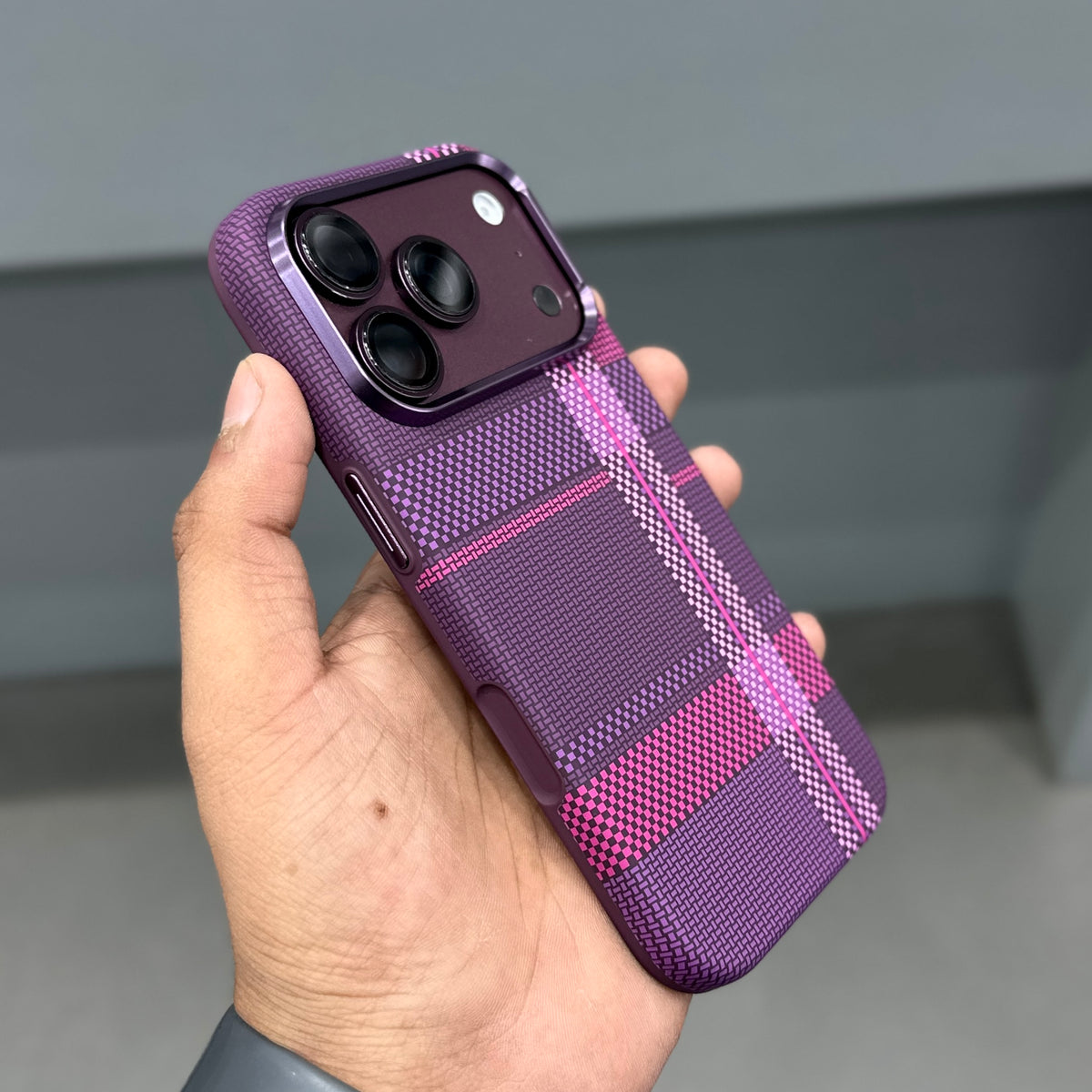 LUXO 2.0 SIDE SOFT MAGSAFE CASE - BURGUNDY CHECK ( No. 4161 )