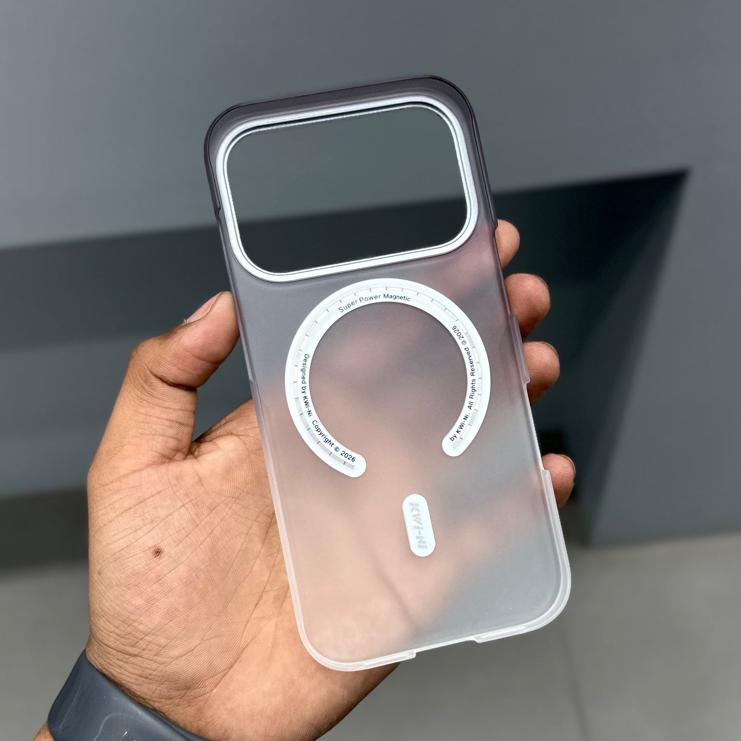 KWINI FROST CASE MAGSAFE - GREY ( No. 3291 )