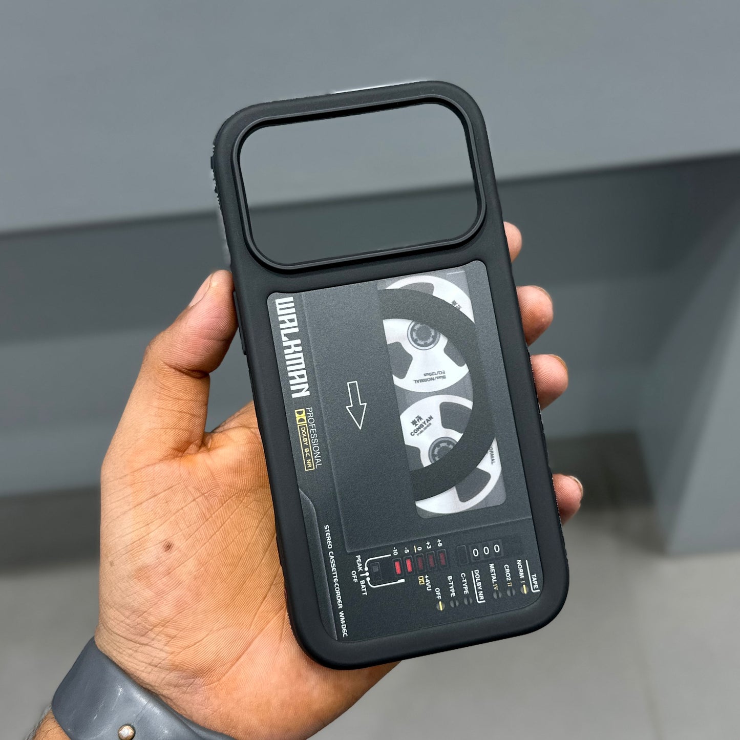 WALKMAN MAGSAFE CASE - BLACK ( No. 3607 )