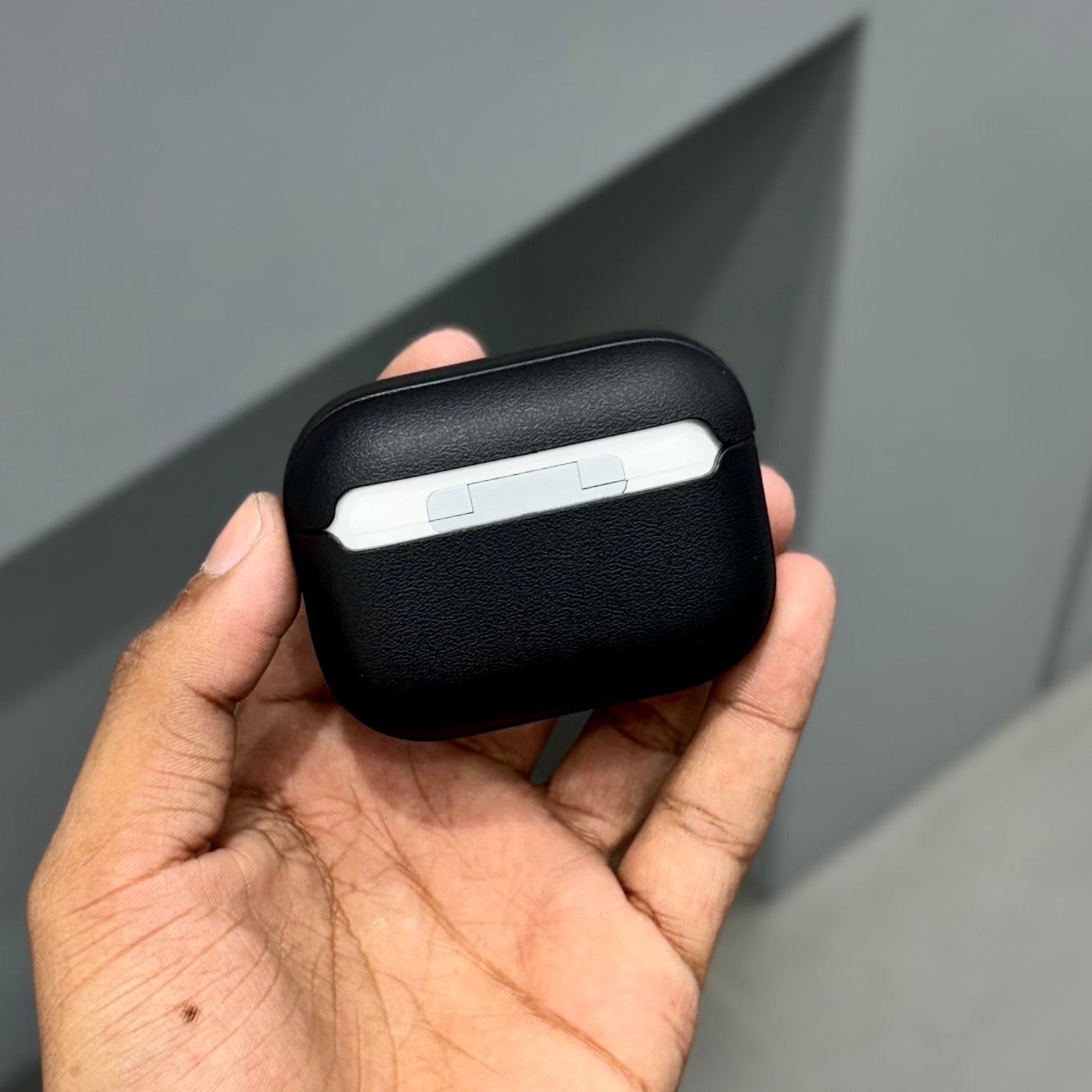 L Sili Airpods Case ( No. 2070 )