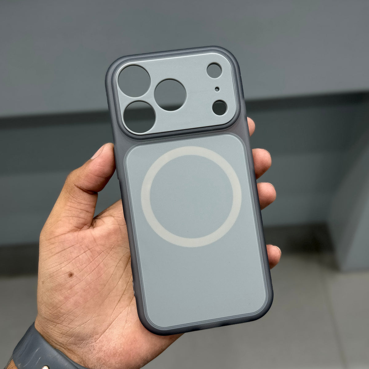 DREAMS CLOUD MAGSAFE CASE - GREY ( No. 4098 )