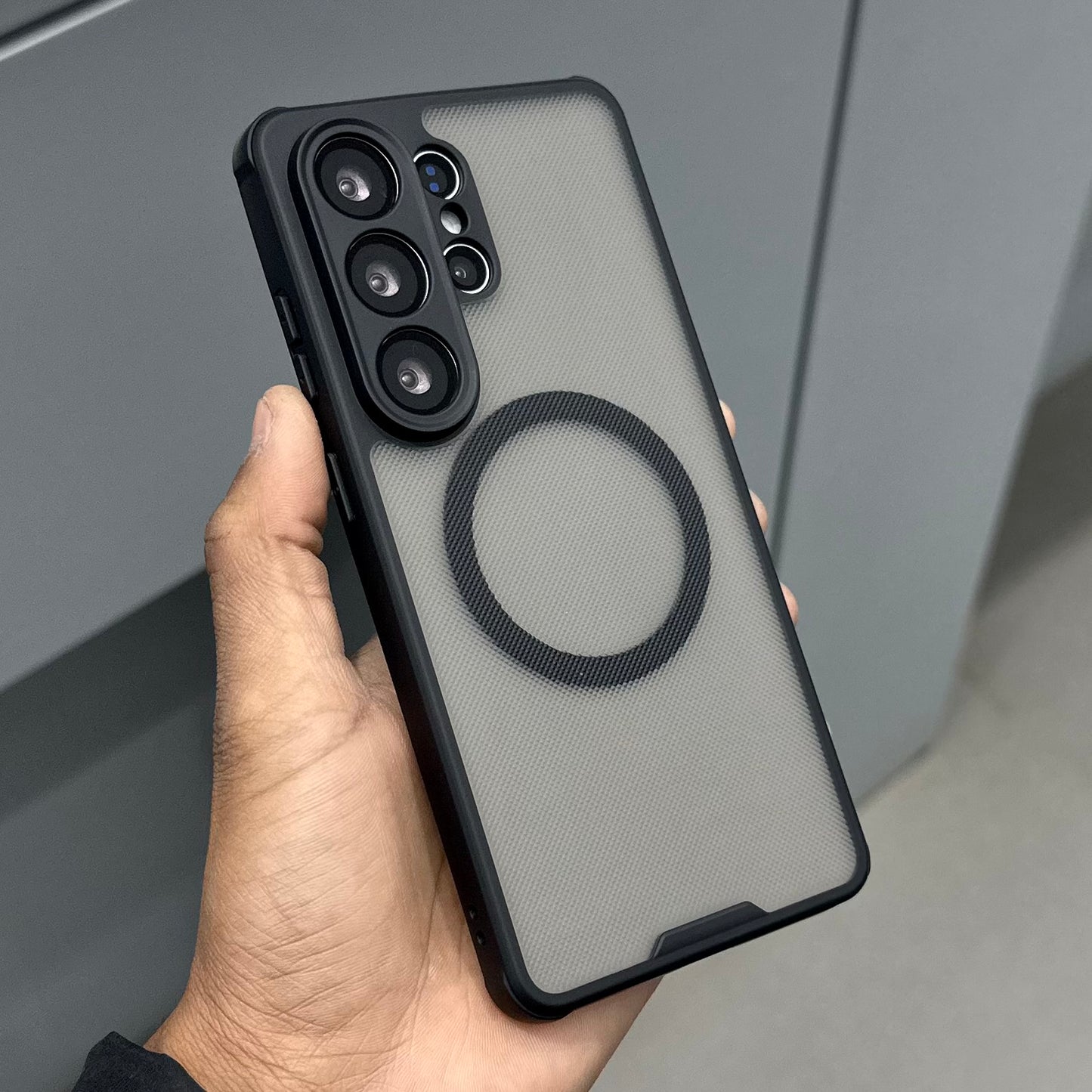 WUTAX BLACK DOT MAGSAFE CASE ( No. 3242 )