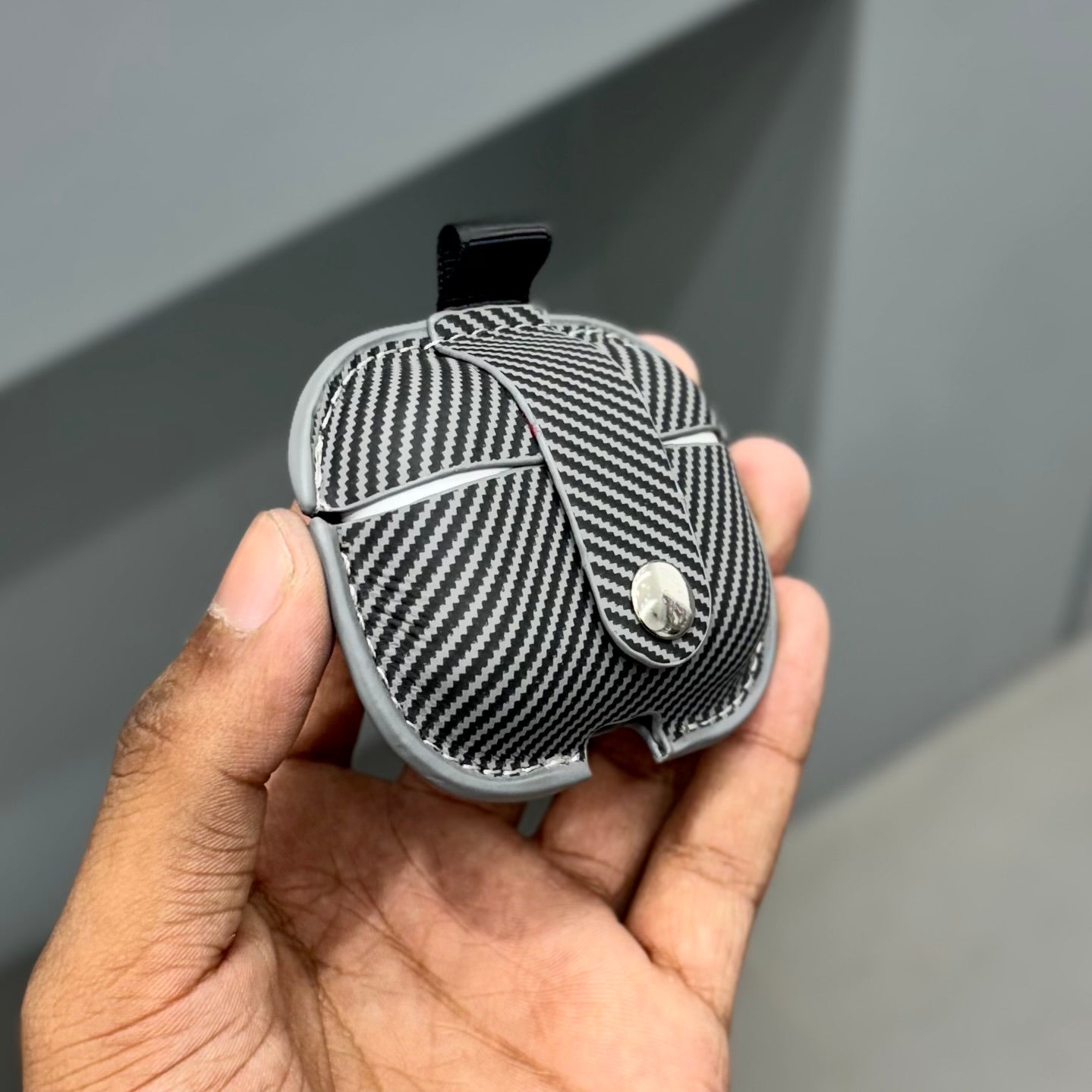 Cabon Lock Airpods Case( No. 2069 )
