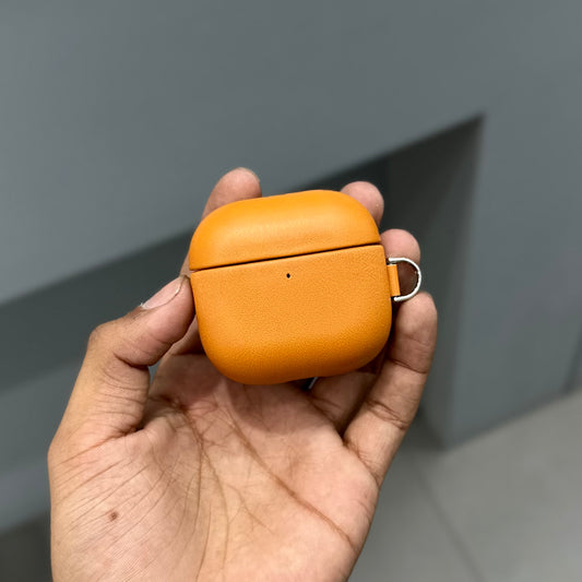 BINO L AIRPODS CASE - TAN ( No. 2440 )
