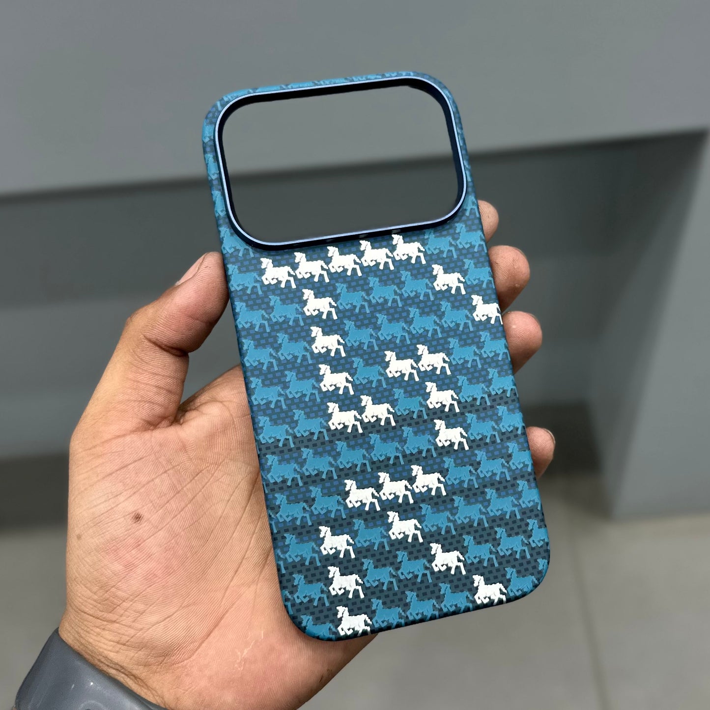 ARCTIC HORSE MAGSAFE CASE - BLUE ( No. 3605 )