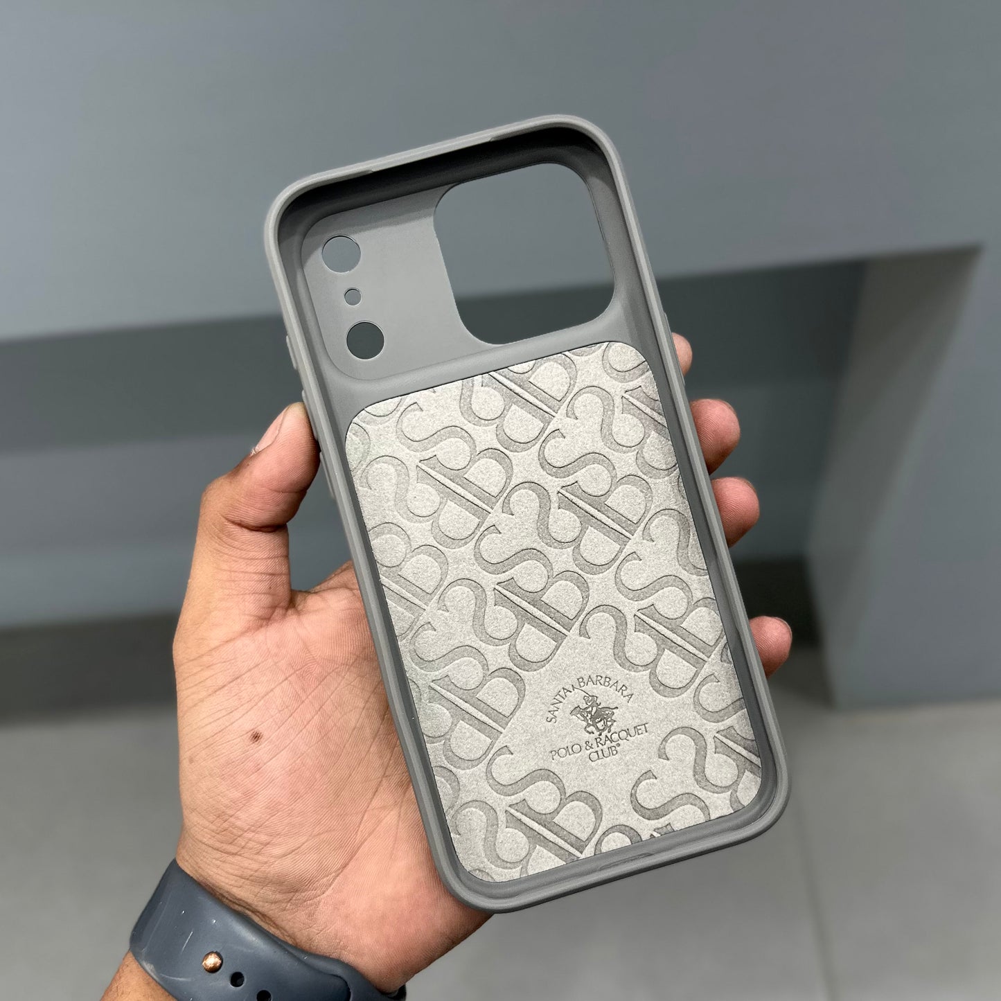 Santa Barbara Boris Case-Light Grey ( No. 2005 ) 17 Series