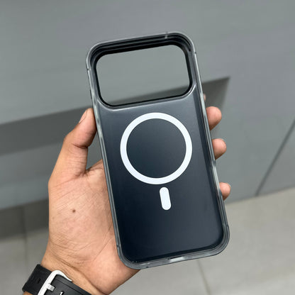 MOVENCHY SIDE METAL CASE MAGSAFE - BLACK ( No. 2774 )