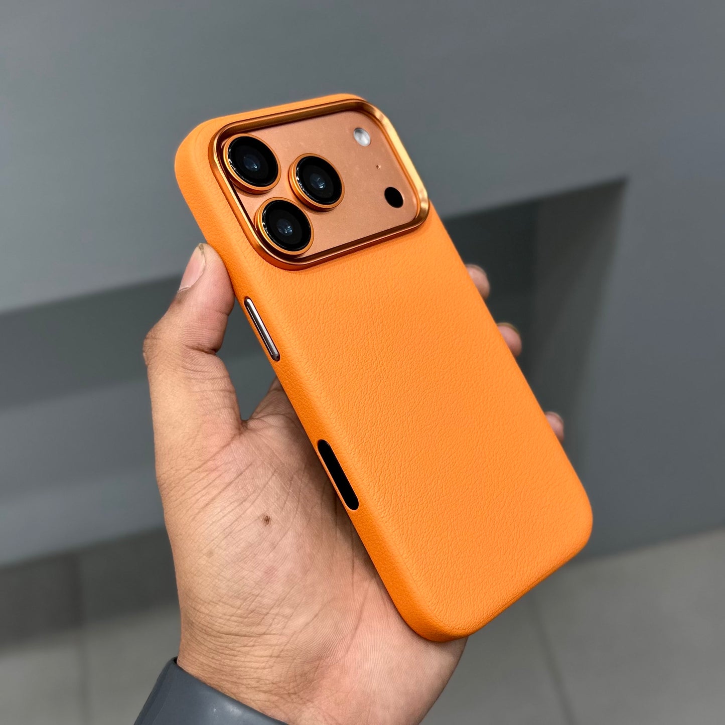 LAZY BOAT UNICON WITH BUTTON MAGSAFE CASE - ORANGE ( No. 2595 )