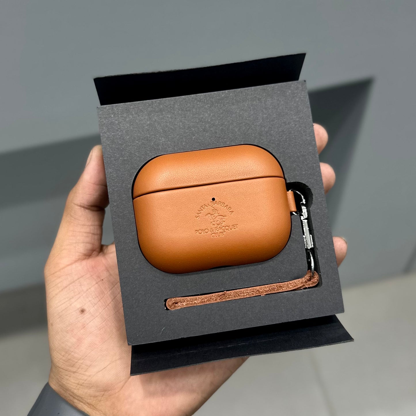 SANTA BARBARA OREL AIRPODS CASE - BROWN ( No. 3422 )